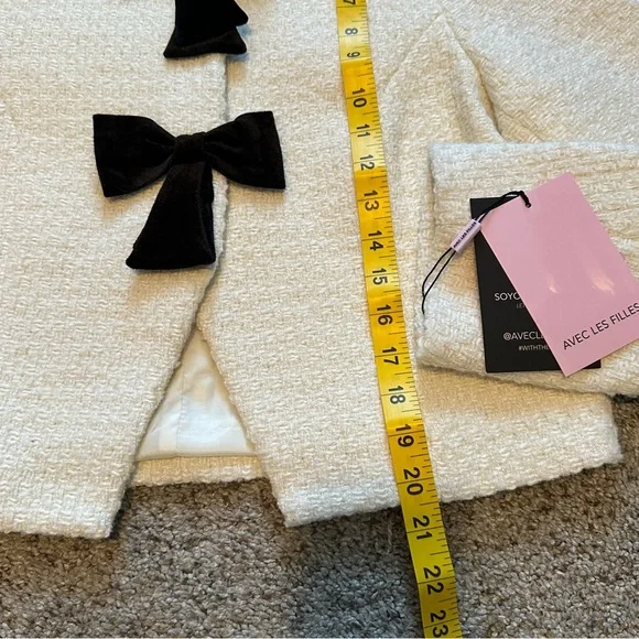 Avec Les Filles Women's Ivory Jacket with Black Bow Accents, Size Medium - Picture 9 of 14